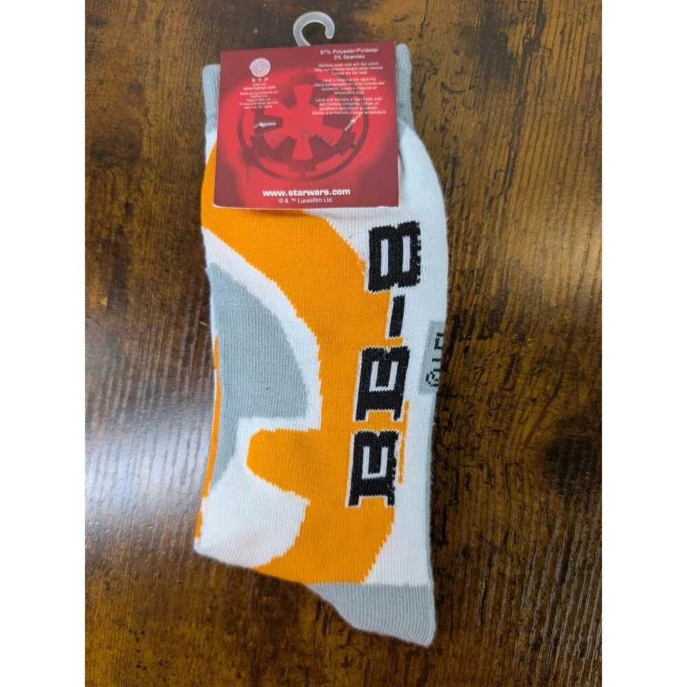 Star Wars BB8 Exclusive Crew Socks Size 6-12 Disney Orange New NWT